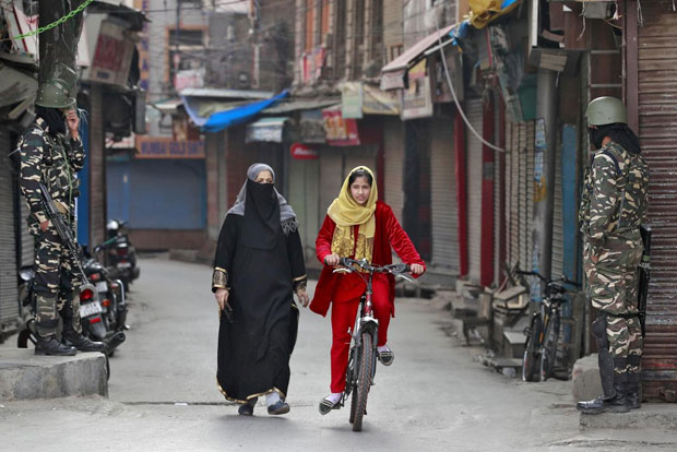 Centre issues rules for smooth functioning of J-K administration