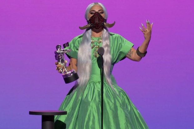 Custom masks, coronavirus and Black lives dominate VMA show