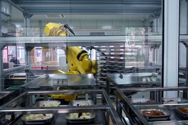 School in China uses robot to prepare, serve food in canteen to lower COVID-19 risk