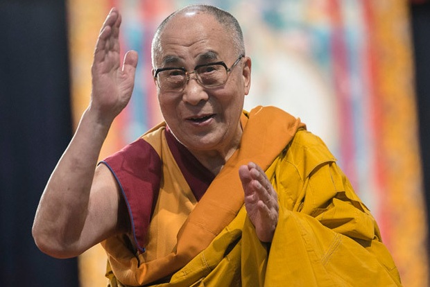 Dalai Lama congratulates Maha teacher who won global prize Dalai Lama congratulates Maha teacher who won global prize