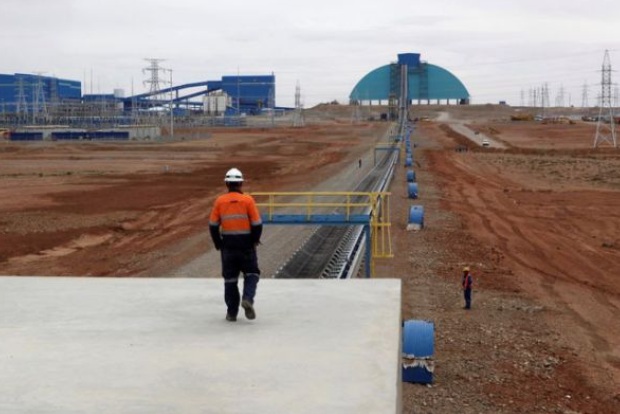 Whats behind a feud at Rio Tintos copper mine in Mongolia
