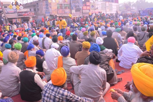Farmers balancing presence at protest site, care of crops Farmers balancing presence at protest site, care of crops
