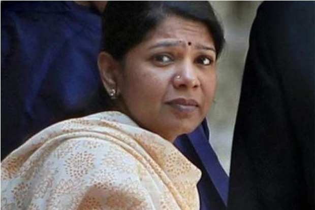 Kanimozhi promises to end ryots woes if DMK returns to power