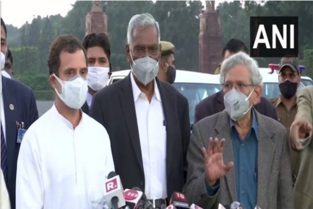 Opposition leaders meet President, urge him to persuade Centre to accept farmers demand