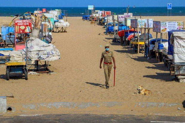 40 per cent shops on Marina beach to go to fresh applicants 40 per cent shops on Marina beach to go to fresh applicants