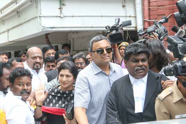 Relief for Karti, wife as HC quashes I-T proceedings