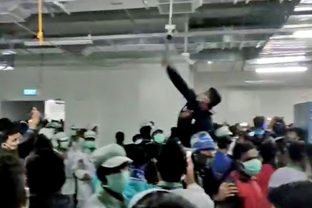 Workers go on rampage at iPhone manufacturing plant in Karnataka, 132 detained Workers go on rampage at iPhone manufacturing plant in Karnataka, 132 detained