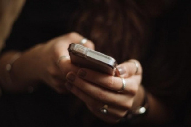 Social media FOMO actively hurts job performance: Study Social media FOMO actively hurts job performance: Study