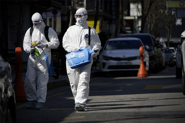 London to move to highest alert as new coronavirus variant identified in UK