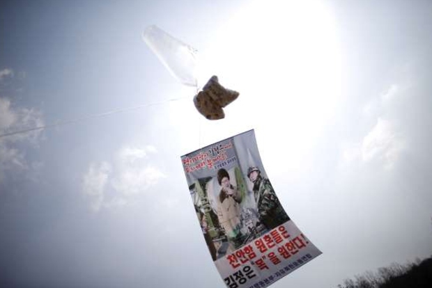 S Korea bans flying of leaflets toward N. Korea by balloon