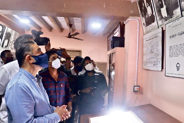 Kamal reiterates anti-corruption stand, visits Bharathi’s house