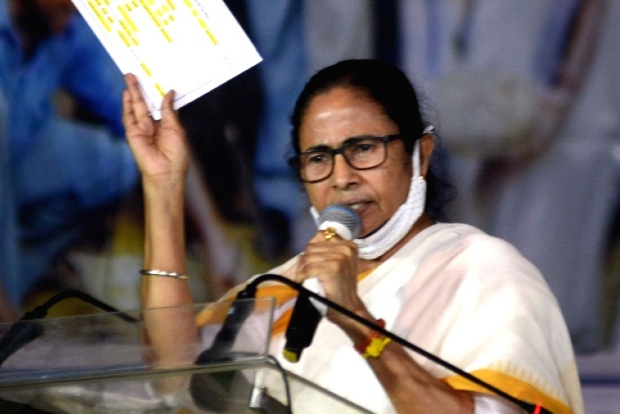 Mamata speaks to agitating farmers at Singhu border, assures full solidarity