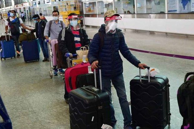 Union Health Secy reviews status of passengers coming from UK