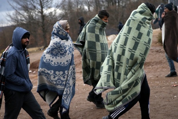 Thousands of migrants left without shelter after Bosnia camp burned down