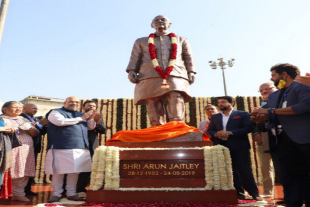 Arun Jaitleys statue unveiled at Ferozeshah Kotla Arun Jaitleys statue unveiled at Ferozeshah Kotla