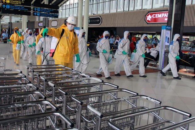 Indonesia to close borders temporarily over new Covid variant
