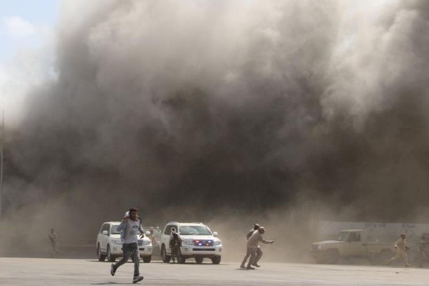Thirteen die in attack on Aden airport moments after new Yemen cabinet lands