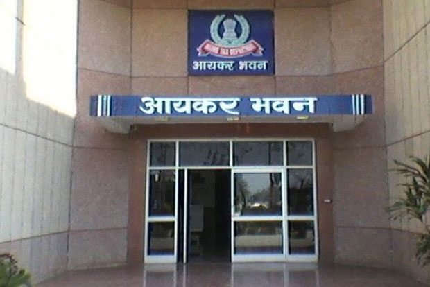 Govt introduces five tax slabs with lower rates for those foregoing exemptions