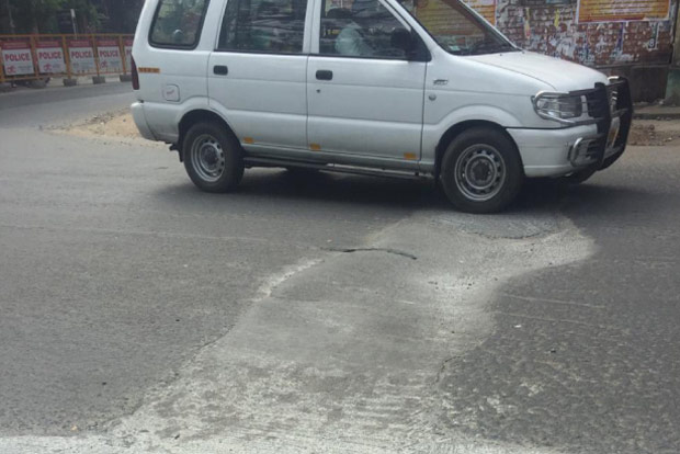 Citizen Connect: Residents complain of substandard road works in Anna Nagar’s avenues, officials deny Citizen Connect: Residents complain of substandard road works in Anna Nagar’s avenues, officials deny