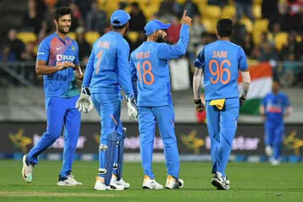 India opt to bat in fifth T20, Virat Kohli rested