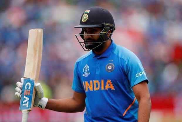 Rohit Sharma sign certificates for blood donors on occasion of CABs Foundation Day