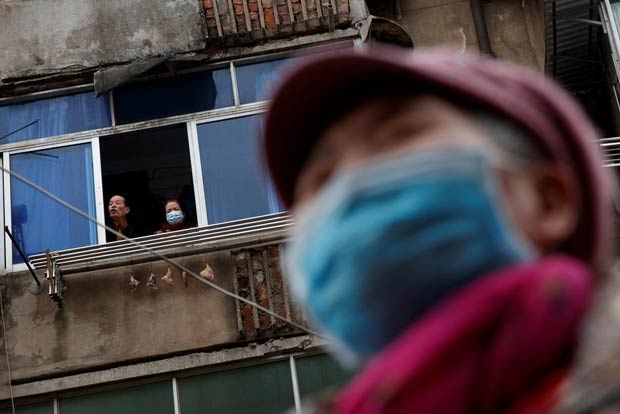 Hong Kong reports first coronavirus death