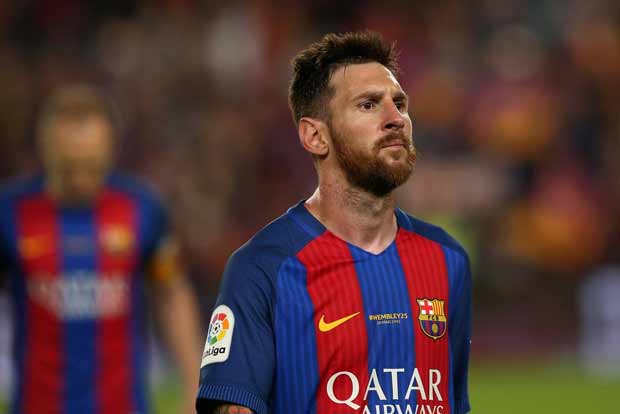 Abidal to remain Barcelona sporting director despite Messi row