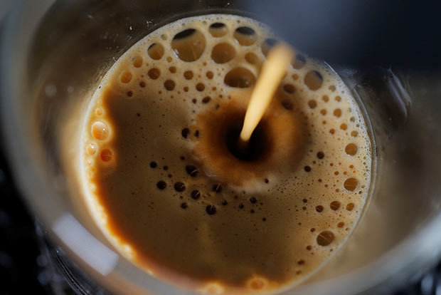 Sugary coffee drinks tied to poor sleep for young women Sugary coffee drinks tied to poor sleep for young women