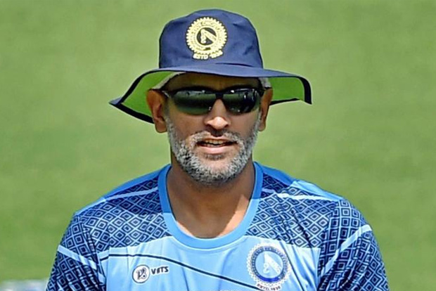 Let Dhoni take a call on his retirement, says Shukla