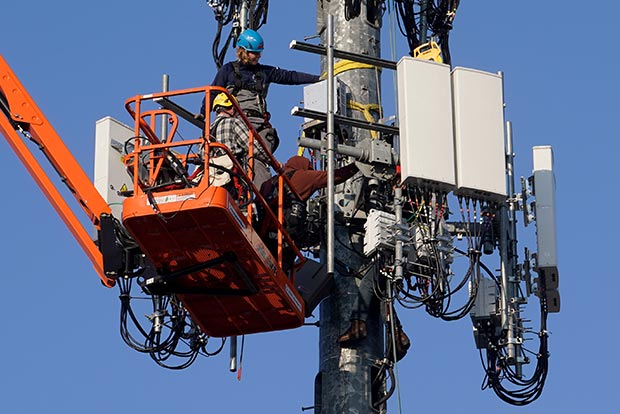 Supreme Court order on AGR dues: Das says will discuss internally if any issues arise out of it