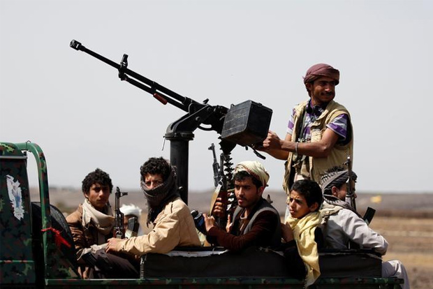 Houthi fighters attack government forces in southern Yemen