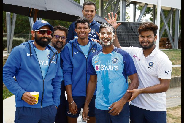 Agarwal celebrates 29th birthday with teammates in NZ