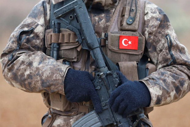 Turkey restarts joint Syria patrols with Russia amid Idlib tensions