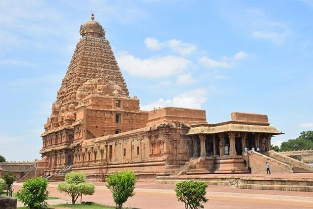 HC flays ex-MP for seeking Tamilian trustee for Big Temple