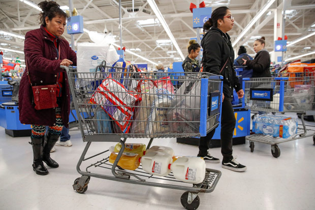 Walmart sees slowing online sales growth after lacklustre﻿ holiday quarter
