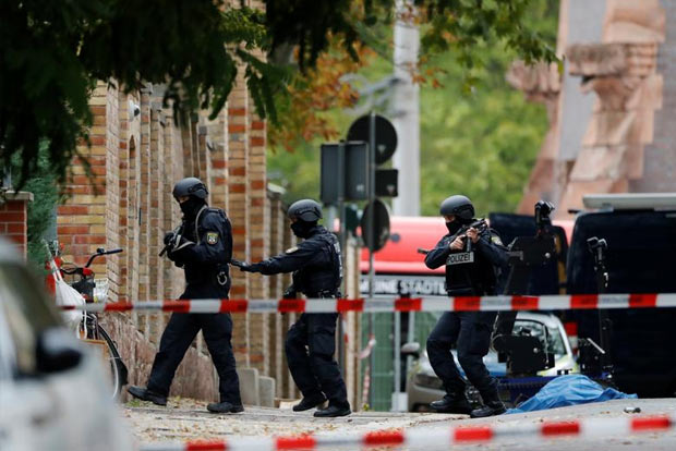 Gunman opens fire at shisha bar in Germany, no injuries