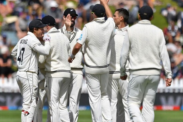 Rahane, Vihari fight as India end Day 3 at 144/4