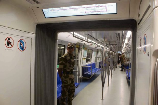 6 detained for shouting shoot the traitors in Delhi Metro