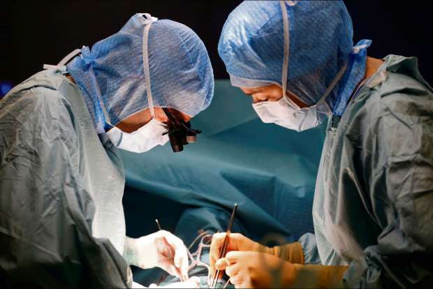 Large study of heart stenting vs surgery sparks controversy