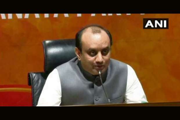 Asked about Faiz poem, BJP leader questions Pak love of Cong