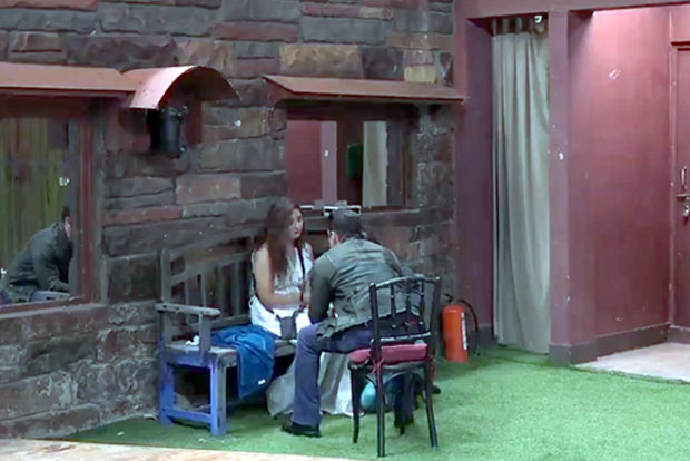 Bigg Boss 13: Salman Khan asks Rashami to leave the house
