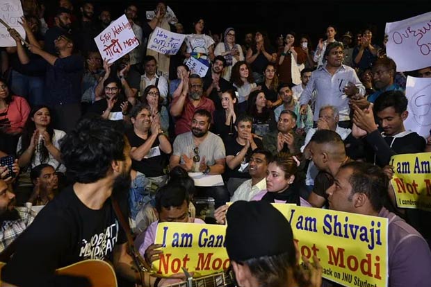 Bollywood condemns JNU attack with peaceful protest