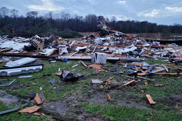 11 killed in US storms