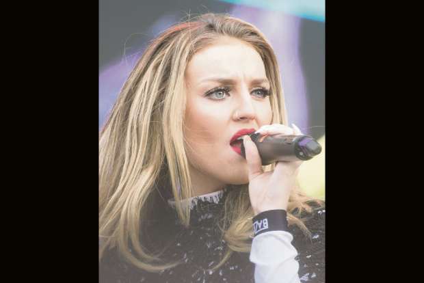 Perrie Edwards goes make-up free during outing to vets Perrie Edwards goes make-up free during outing to vets