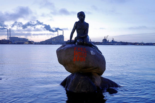 Denmarks Little Mermaid vandalised with Free Hong Kong graffiti