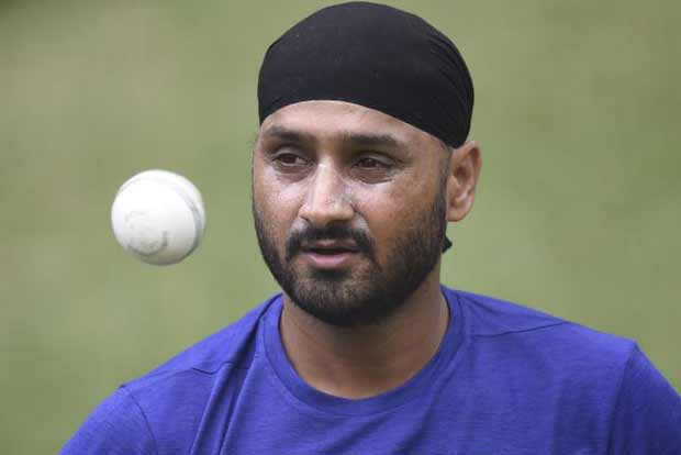 I dont think Dhoni will play for India again: Harbhajan