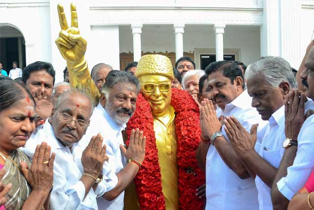 Party bonhomie evident on MGR’s birth anniversary Party bonhomie evident on MGR’s birth anniversary