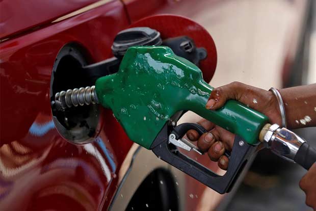 Reliance outpaces industry in petrol, diesel sales in its outlets