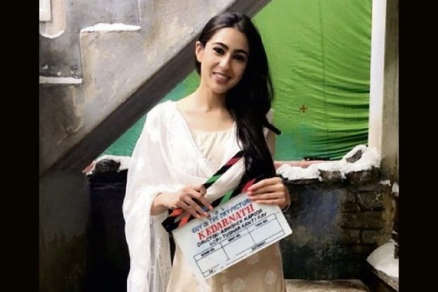 Sara greets Salman with aadaab, Internet is loving it