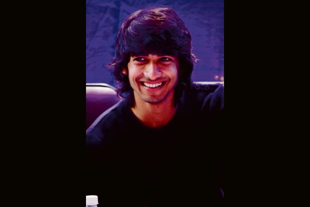 Shantanu Maheshwari saves co-actor Reecha Sinha from drowning Shantanu Maheshwari saves co-actor Reecha Sinha from drowning